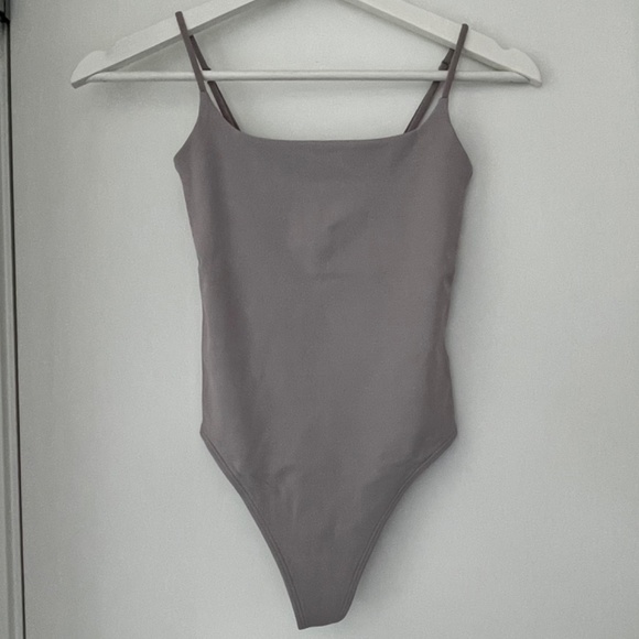Contour Spaghetti strap bodysuit - Picture 5 of 8